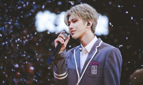 蔡徐坤吃瓜双向奔赴视频,双向奔赴的甜蜜互动