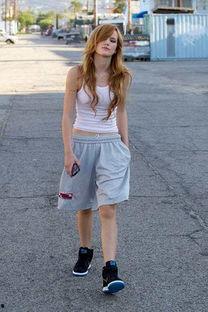 群众街拍吃瓜视频